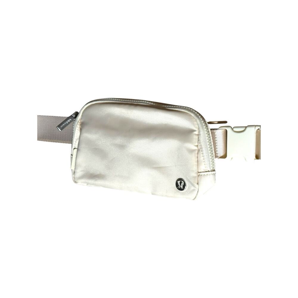 Lululemon Everywhere Belt Bag 1L White Opal - Picture 11 of 16